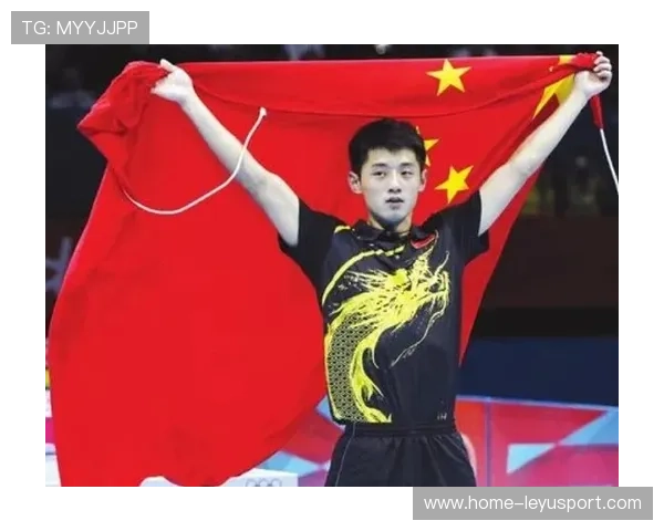 #红衣樊振东#霸气首秀+高人气引爆球迷圈，#樊振东军服